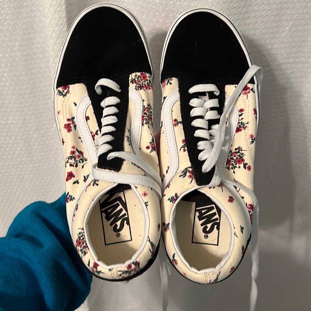 Women’s flowered vans